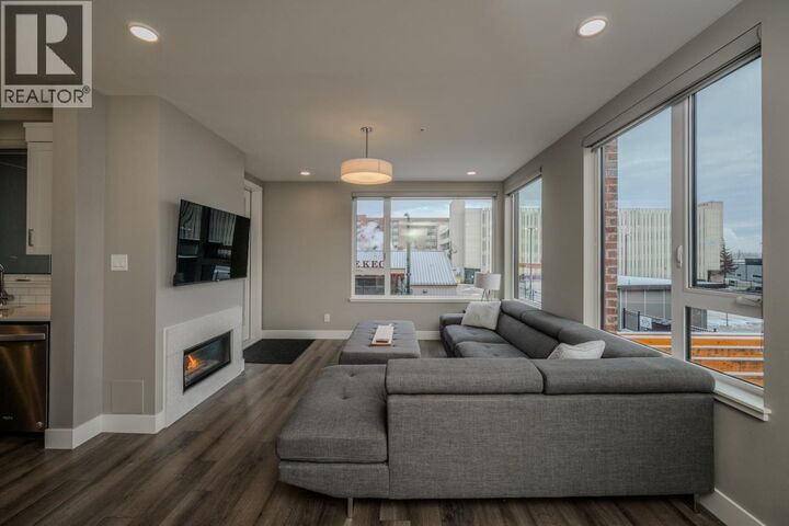 Property Photo:  1087 6th Avenue 201  BC V2L 0E5 