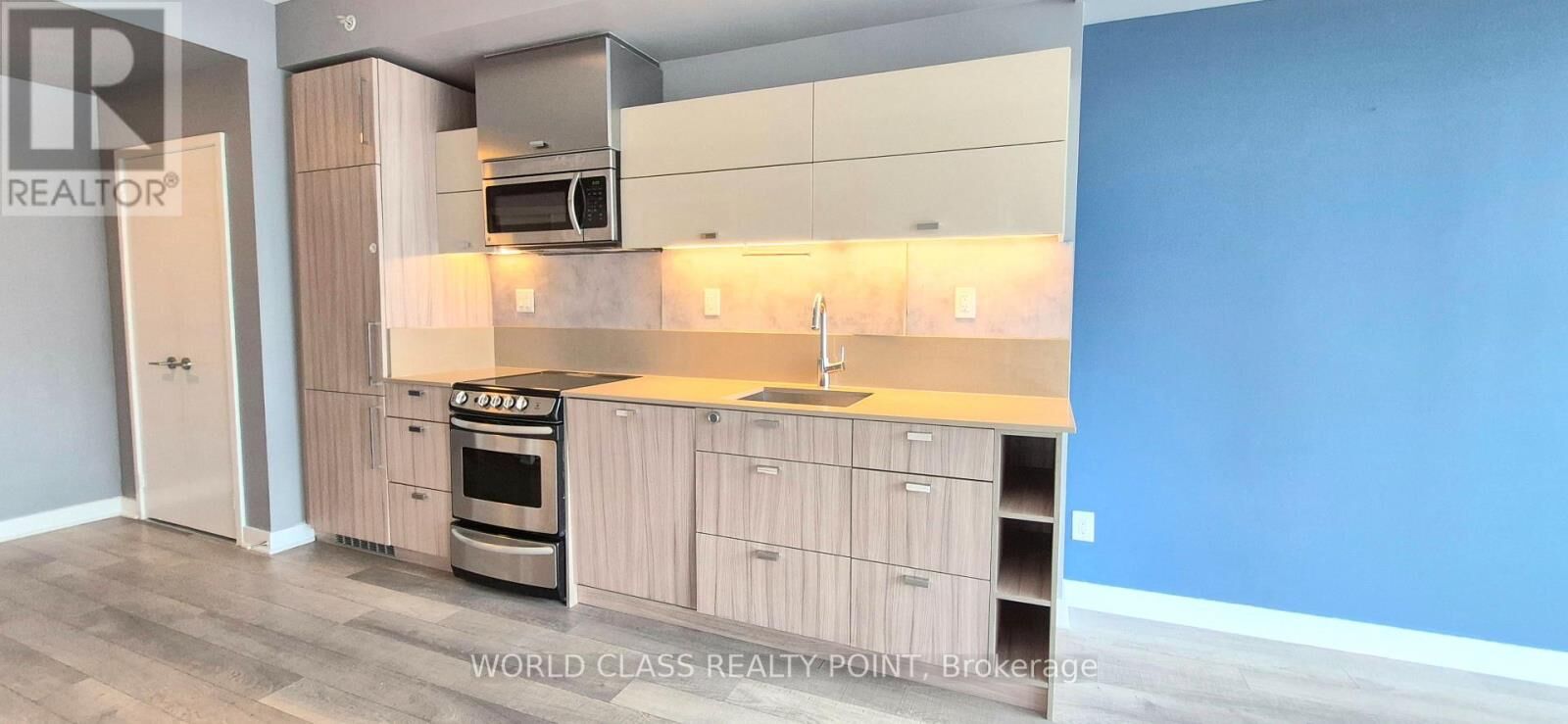Property Photo:  290 Adelaide Street West 1006  ON M5V 0P3 