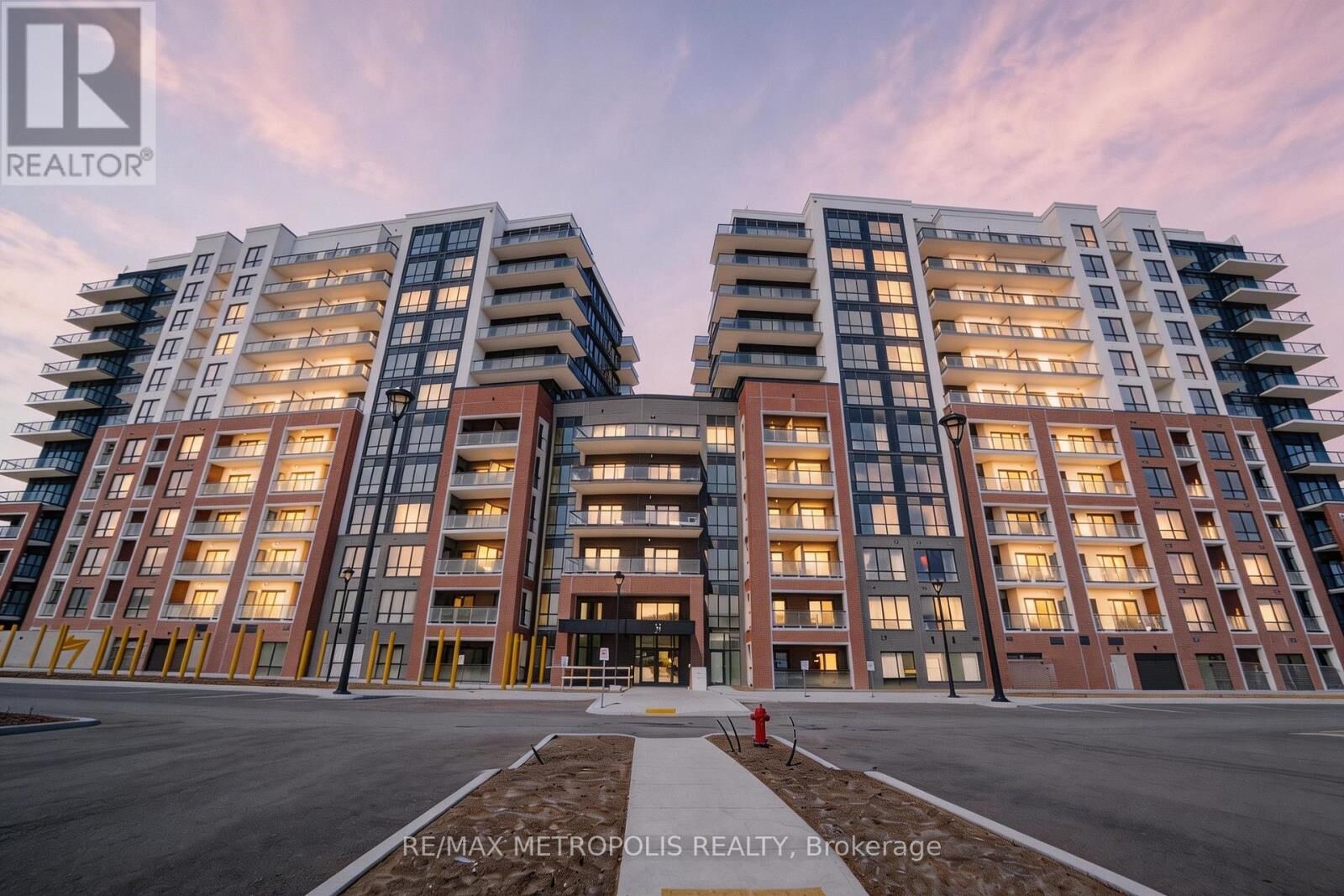 Property Photo:  51 Clarington Boulevard 1207  ON L1C 7J8 