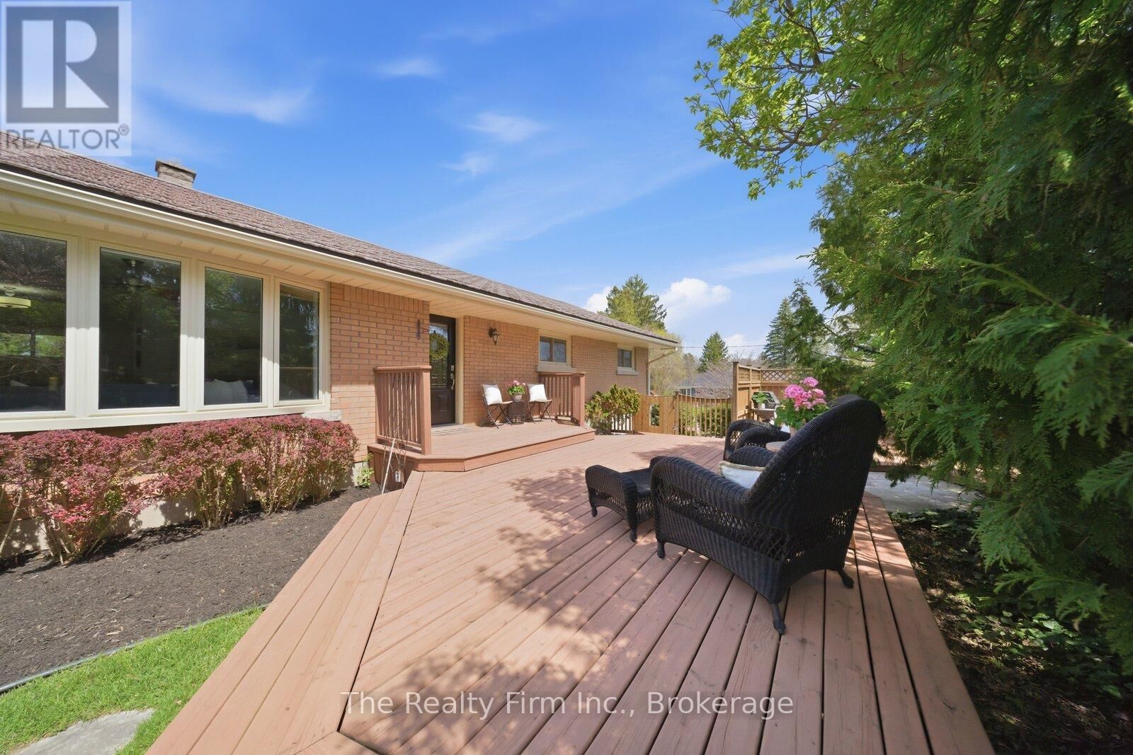 Property Photo:  86 Windermere Crescent  ON N4S 6T2 