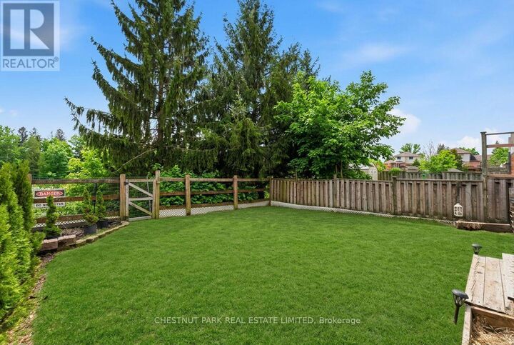 Property Photo:  31 South Balsam Street  ON L9P 1V2 