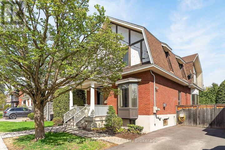 Property Photo:  46 Ivy Crescent  ON K1M 1X6 