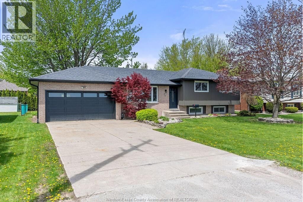 Property Photo:  157 Fairview Avenue East  ON N8M 2R3 