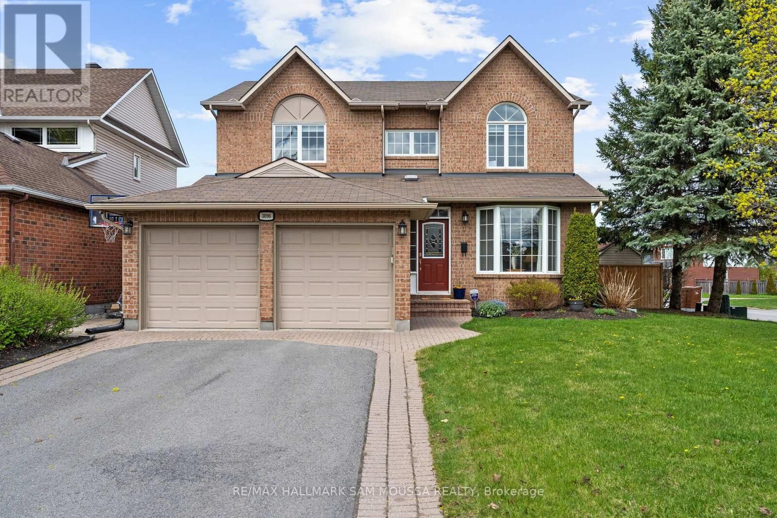 Property Photo:  3096 Apple Hill Drive  ON K1T 3Z2 
