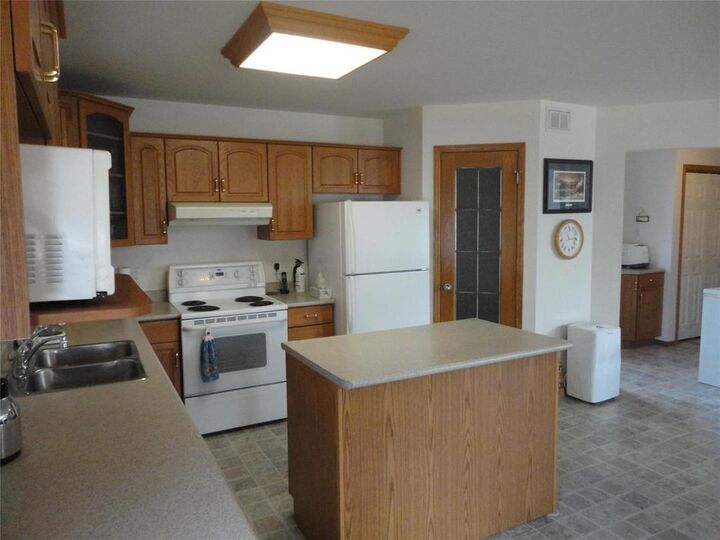 Property Photo:  20038 Spruce Bay Road  MB R0C 0C0 