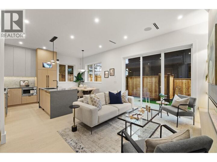 Property Photo:  1945 East 13th Avenue 2  BC V5N 2C3 