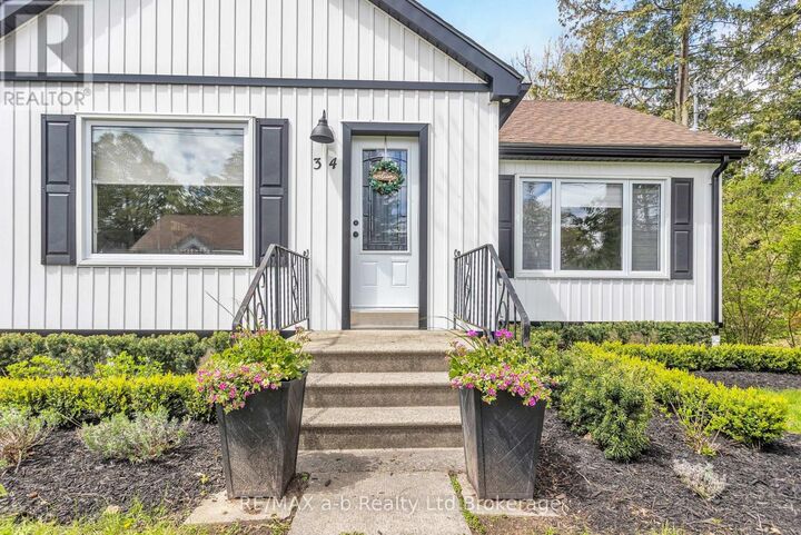Property Photo:  34 Dover Street  ON N4S 3L8 
