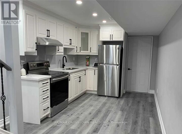 Property Photo:  155 Chelsea Crescent 2  ON L3Z 0J8 