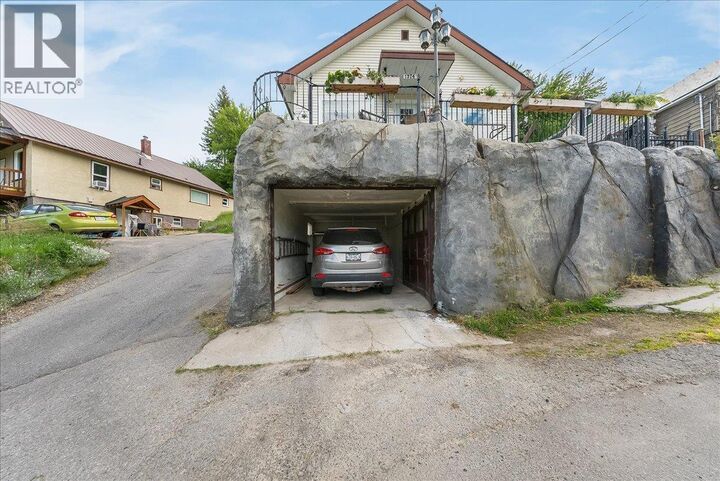 Property Photo:  1374 Mountain Street  BC V1R 3G5 