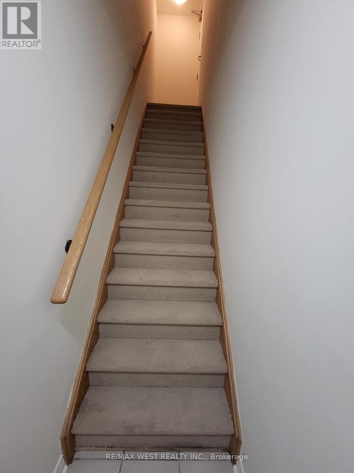 Property Photo:  2420 Baronwood Drive 34-04  ON L6M 0J7 