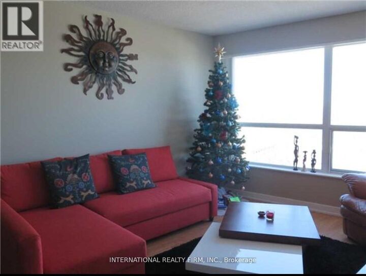Property Photo:  36 Lee Centre Drive 3015  ON M1H 3K2 