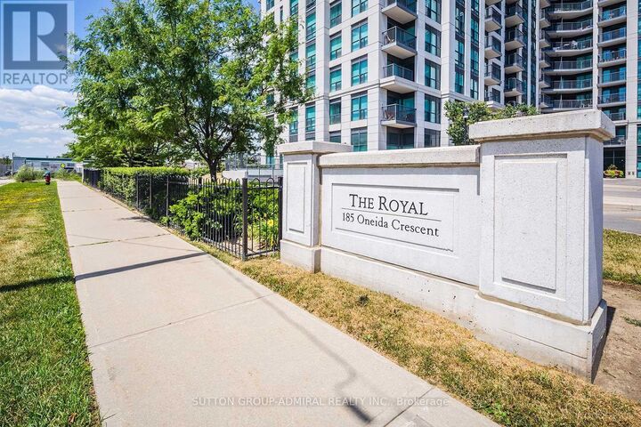 Property Photo:  185 Oneida Crescent Lph2  ON L4B 0B1 