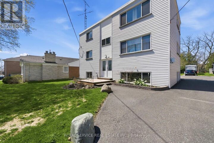 Property Photo:  80 Princess Street  ON L1A 2R1 