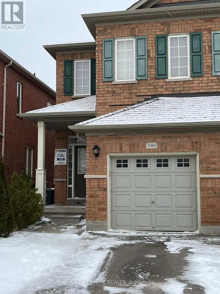 Property Photo:  3365 Stoney Crescent  ON L5M 0N6 
