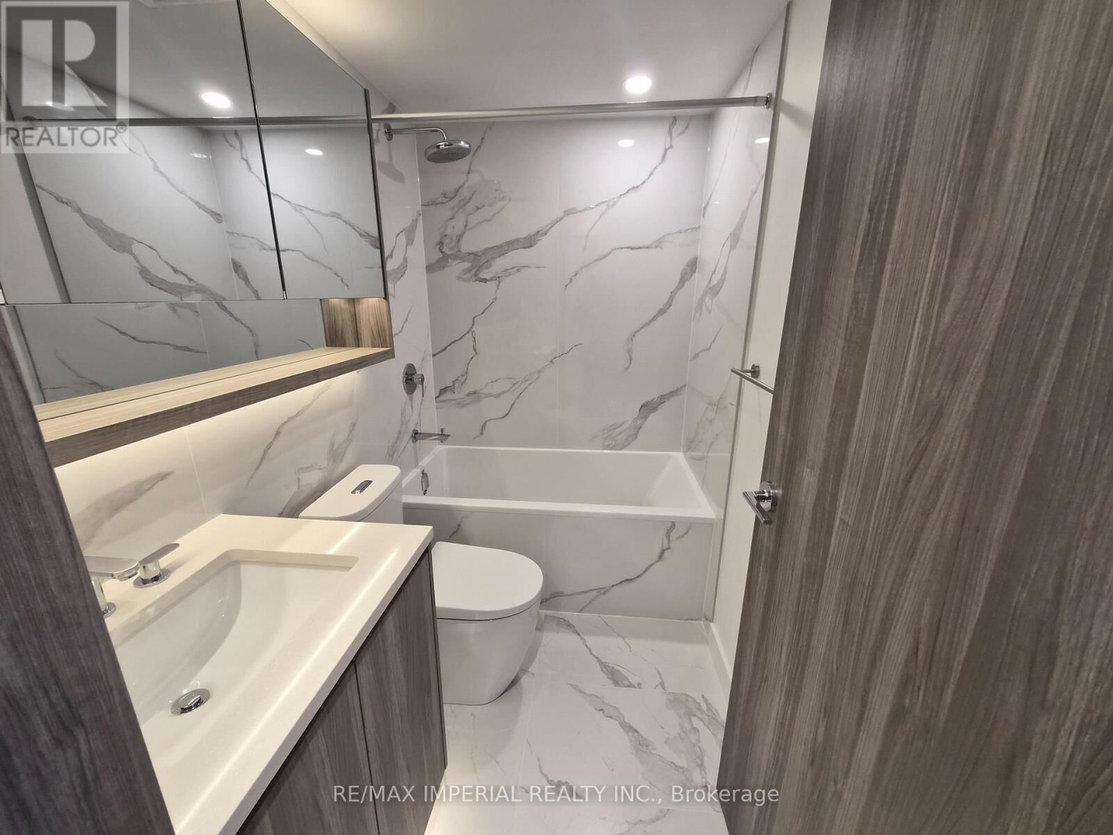 Property Photo:  75 Billes Heights #632 N  ON M2K 0J8 