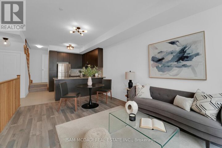 Property Photo:  1150 Stroud Lane 14  ON L5J 1L4 