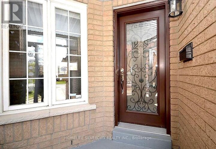Property Photo:  11 Rangeland Road  ON L6R 1L4 