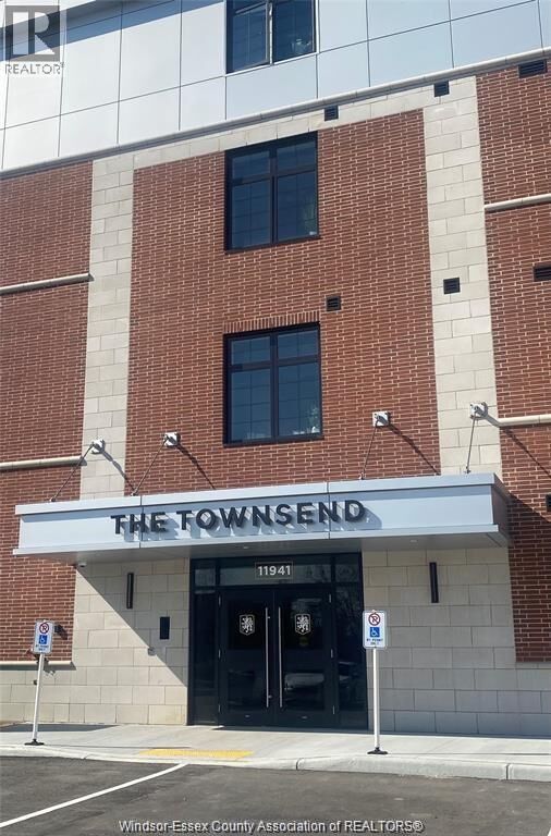 Property Photo:  11941 Tecumseh Road East 402  ON N8N 1L8 