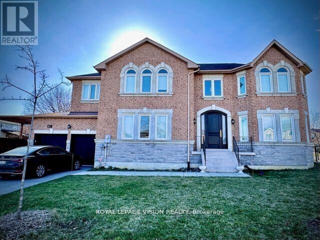 Property Photo:  61 Rocksprings Avenue Main  ON L4S 1P8 