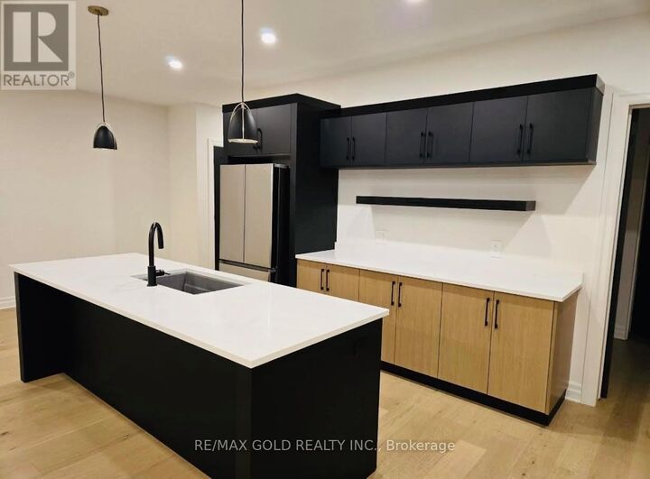Property Photo:  7537 Splendour Drive  ON L2H 2Y6 