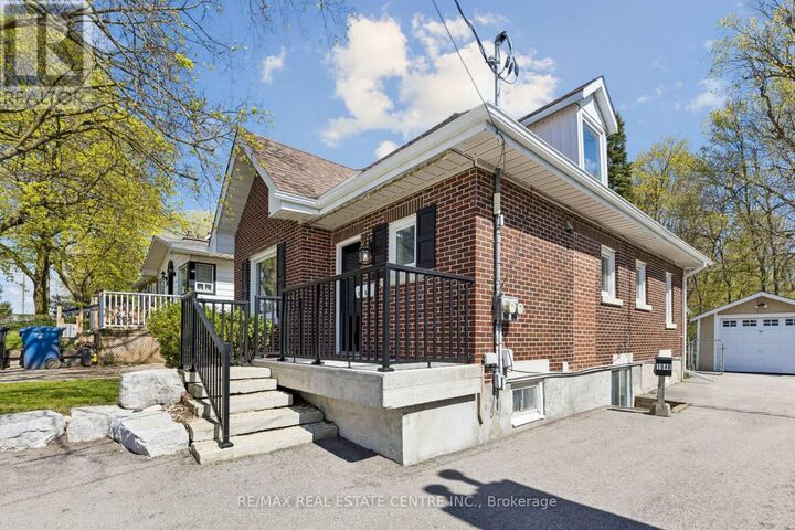 Property Photo:  194 Silvercreek Parkway South  ON N1H 3S7 
