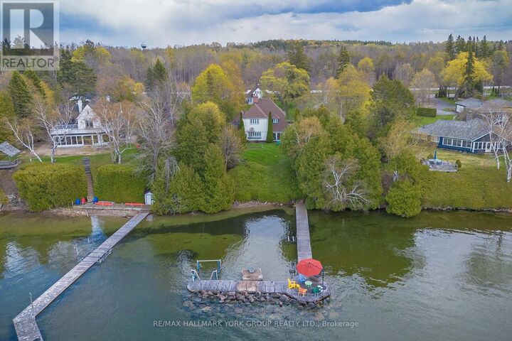 Property Photo:  724 Lake Drive North  ON L4P 3C8 