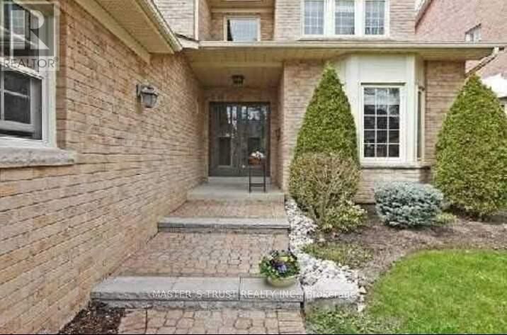 Property Photo:  73 Woodman'S Chart  ON L3R 6K8 