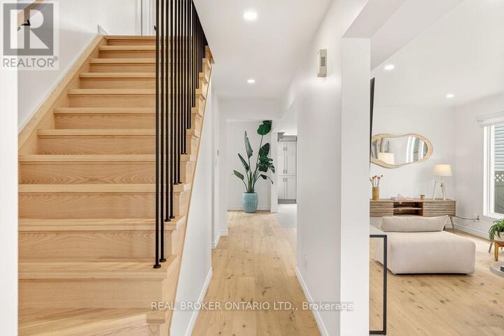 Property Photo:  386 Pauline Charron Place  ON K1L 8L3 
