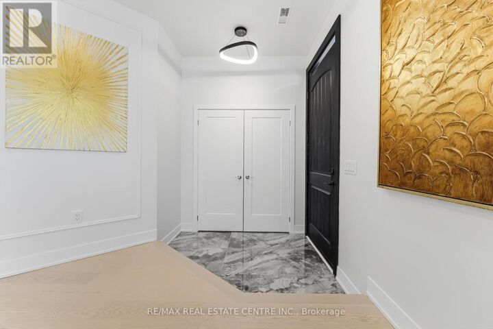 Property Photo:  11 Bentley Drive Main  ON M8Z 3L9 