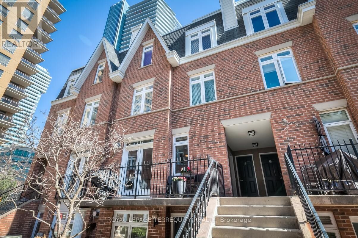 Property Photo:  106 Redpath Avenue 18  ON M4S 2J7 