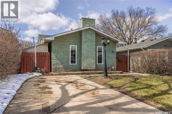 Property Photo:  334 Robinson Street  SK S4R 3R2 