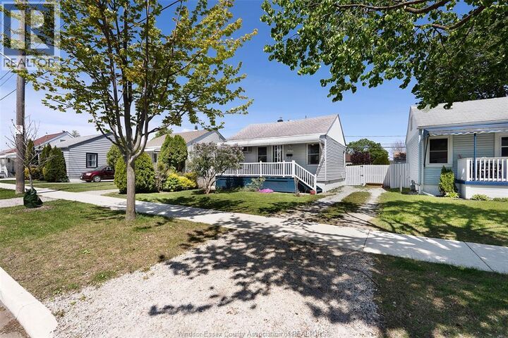 Property Photo:  2170 Wellesley  ON N8W 2E7 