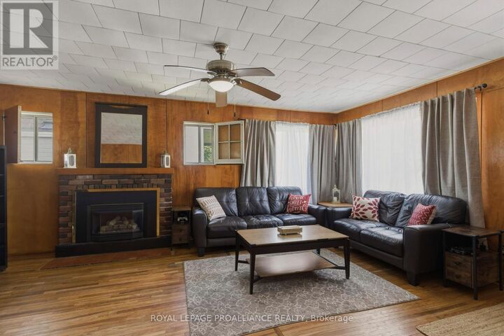 Property Photo:  18 Quabbin Road  ON K0E 1R0 