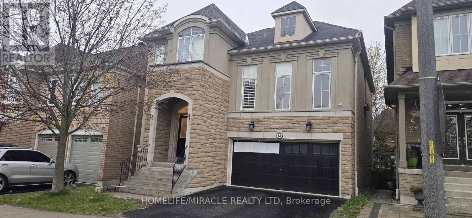 Property Photo:  13 Muscat Crescent  ON L1Z 0B7 