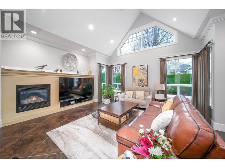 Property Photo:  5835 Fair Wynd  BC V4K 5H1 