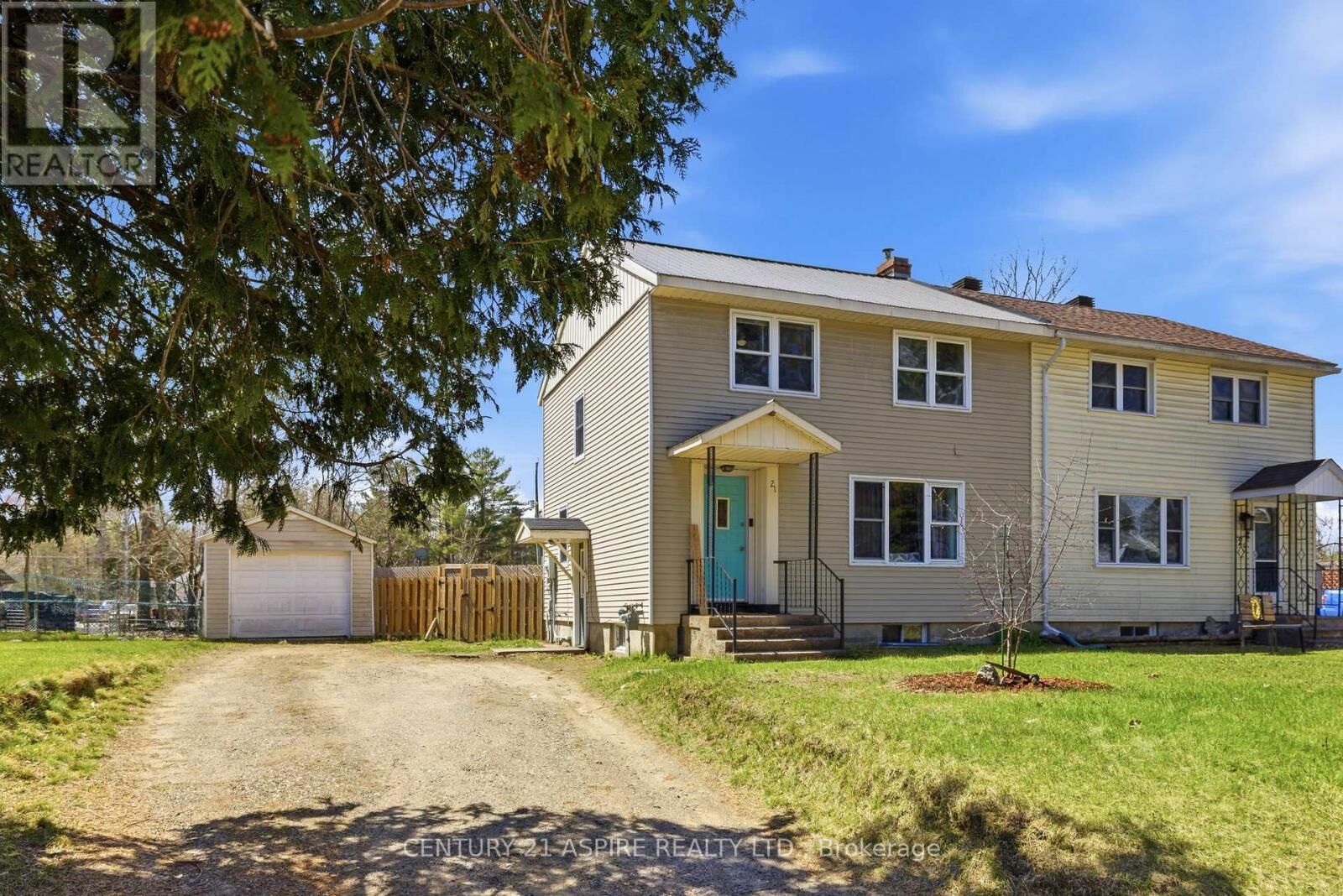 Property Photo: 21 Rutherford Avenue ON K0J 1P0