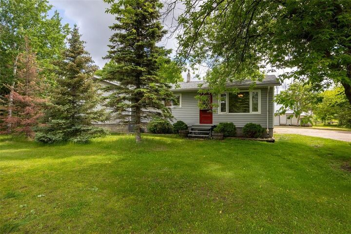 Property Photo:  29107 Pth 12 Highway  MB R5G 1M4 
