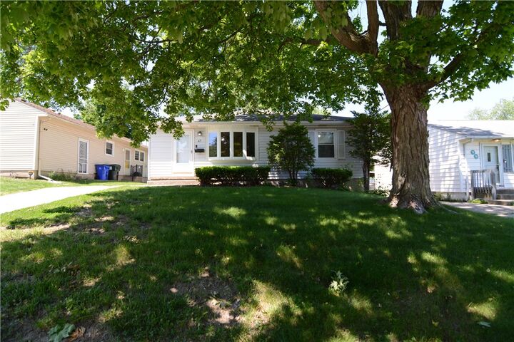 Property Photo:  67 Maple Court  IL 62526 
