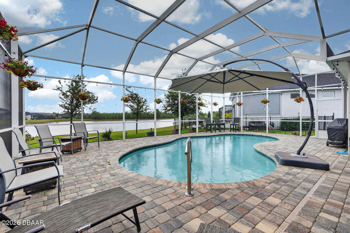 Property Photo: 135 Azure Court FL 32124