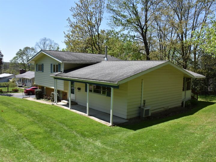 Property Photo: 660 Ellis Avenue PA 16335