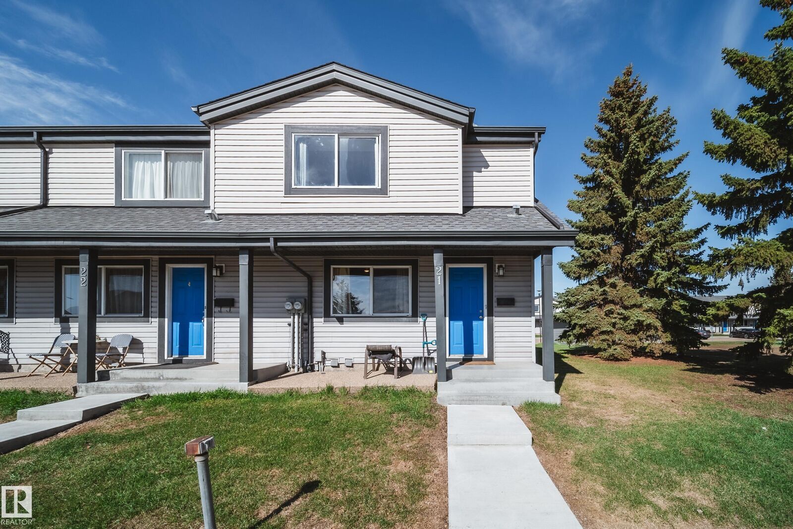 Property Photo:  18010 98 Avenue NW 21  AB T5T 3H6 