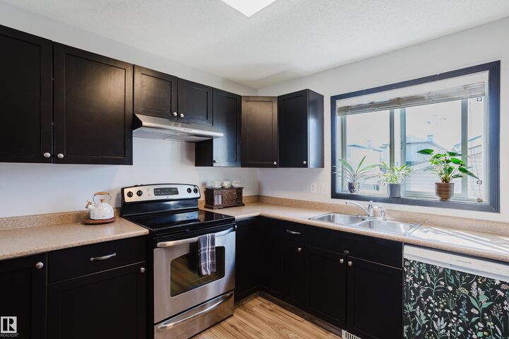 Property Photo: 15 Venice Boulevard AB T7X 4P6