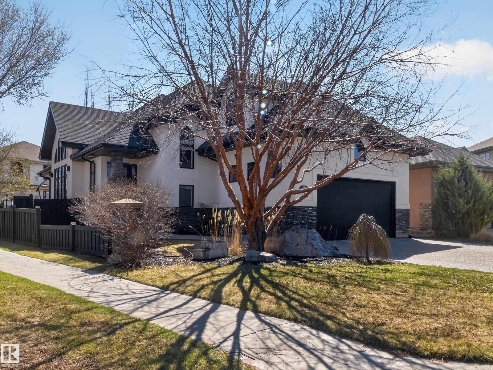Property Photo:  5117 Terwillegar Boulevard NW  AB T6R 3P1 