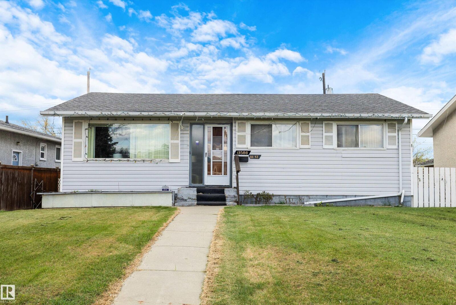 Property Photo:  13508 111 Street NW  AB T5E 4Z8 