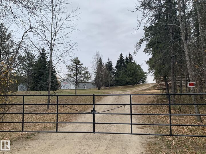 Property Photo:  49321 Twp Rd 630  AB T0A 0T0 