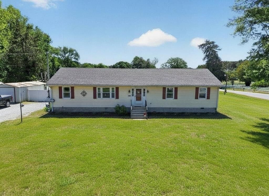 Property Photo: 22690 Lee Mont Rd VA 23421