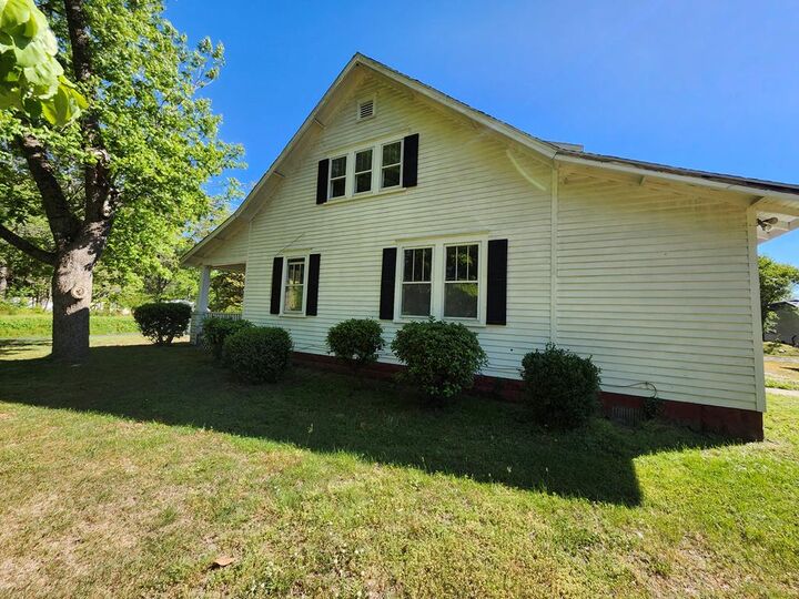 Property Photo:  18280 Cassatt Ave  VA 23421 