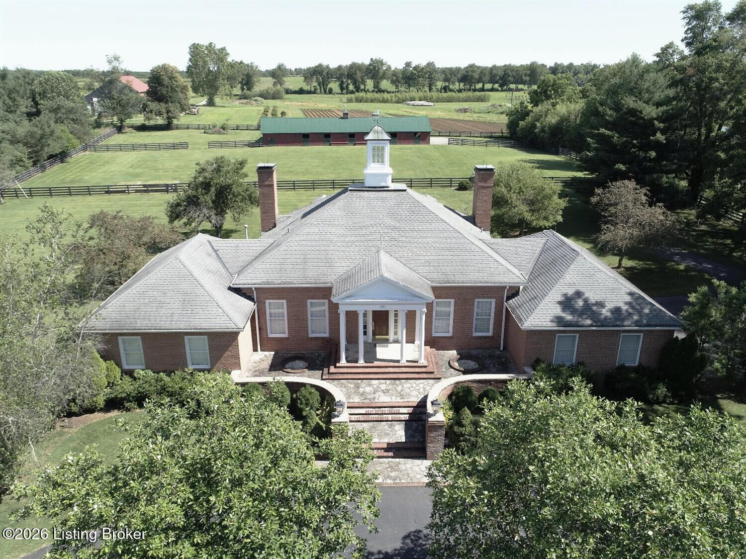 Property Photo:  181 Wedgewood Dr  KY 40065 