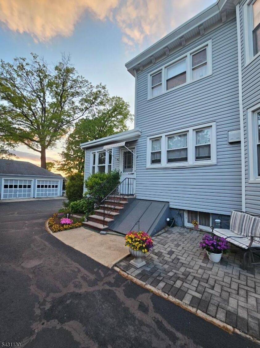 Property Photo:  406 Boulevard  NJ 07090 