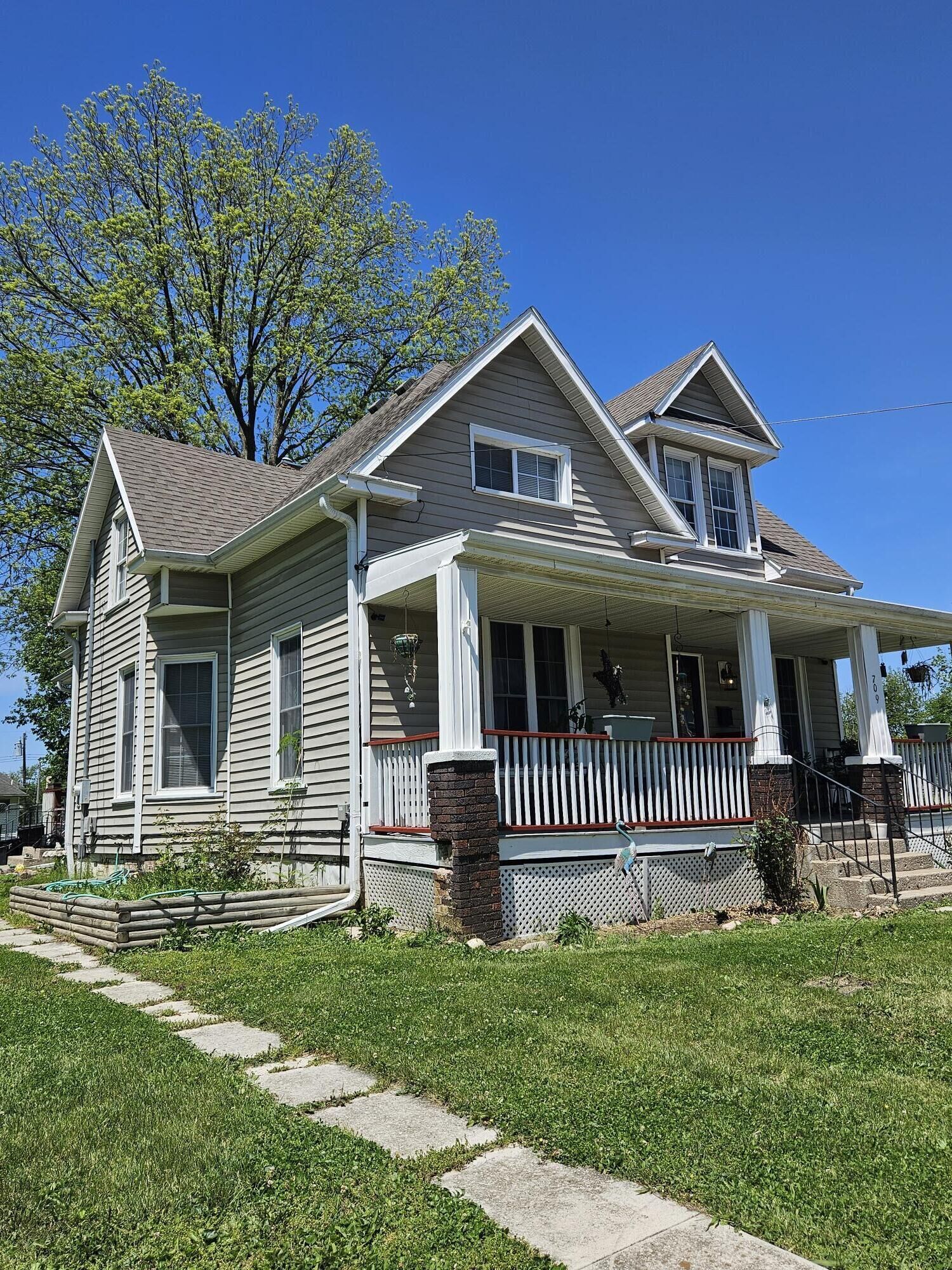 Property Photo:  709 S Clark Street  MO 65265 